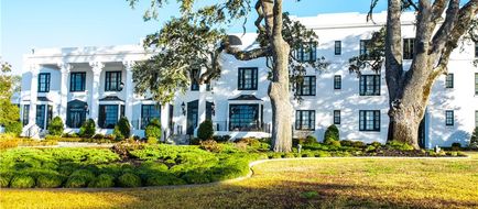 White House Hotel Exterior
