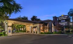University Park Inn & Suites, An Ascend