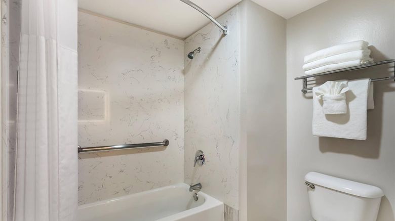 <b>University Park Inn & Suites, An Ascend Room</b>. Images powered by <a href="https://iceportal.shijigroup.com/" title="IcePortal" target="_blank">IcePortal</a>.