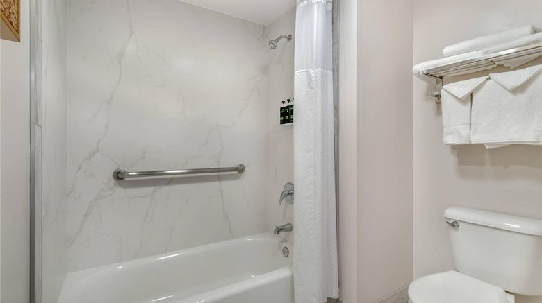 <b>University Park Inn & Suites, An Ascend Room</b>. Images powered by <a href="https://iceportal.shijigroup.com/" title="IcePortal" target="_blank">IcePortal</a>.