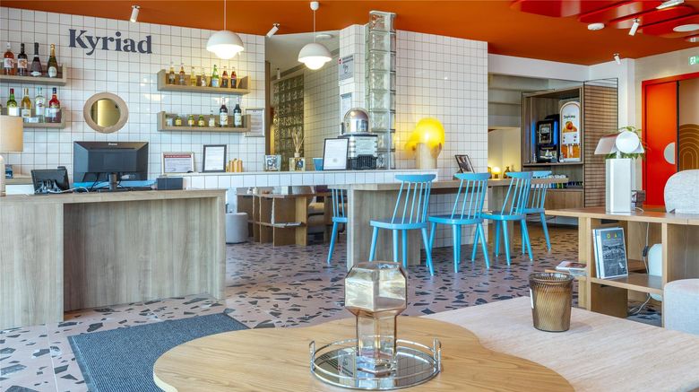 <b>Hotel Beau Rivage, Royan Lobby</b>. Images powered by <a href="https://iceportal.shijigroup.com/" title="IcePortal" target="_blank">IcePortal</a>.