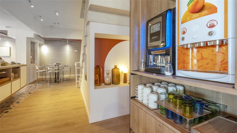 <b>Hotel Beau Rivage, Royan Restaurant</b>. Images powered by <a href="https://iceportal.shijigroup.com/" title="IcePortal" target="_blank">IcePortal</a>.