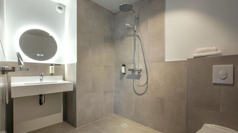 <b>Hotel Beau Rivage, Royan Suite</b>. Images powered by <a href="https://iceportal.shijigroup.com/" title="IcePortal" target="_blank">IcePortal</a>.