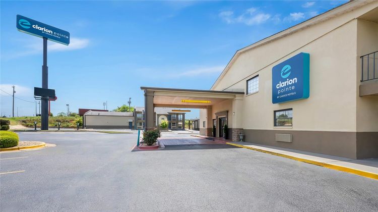 Clarion Pointe Athens I-65 Exterior
