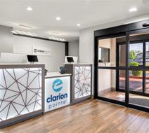 Clarion Pointe Athens I-65 Lobby