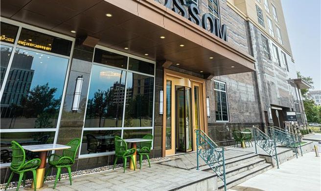 Blossom Hotel Houston, Curio Collection Exterior