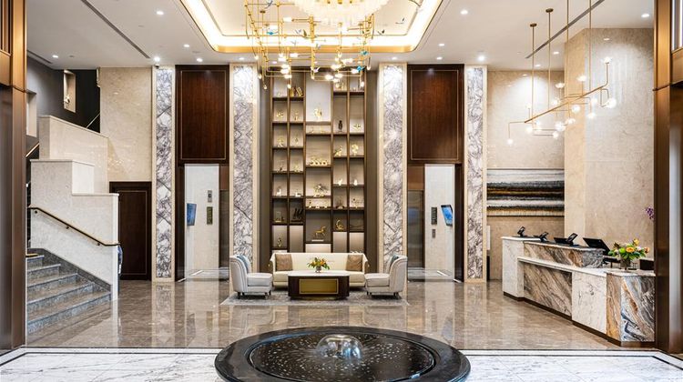 Blossom Hotel Houston, Curio Collection Lobby