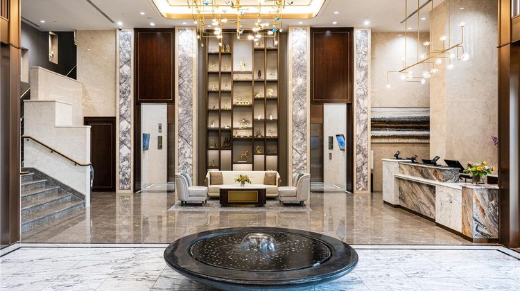 Blossom Hotel Houston, Curio Collection Lobby