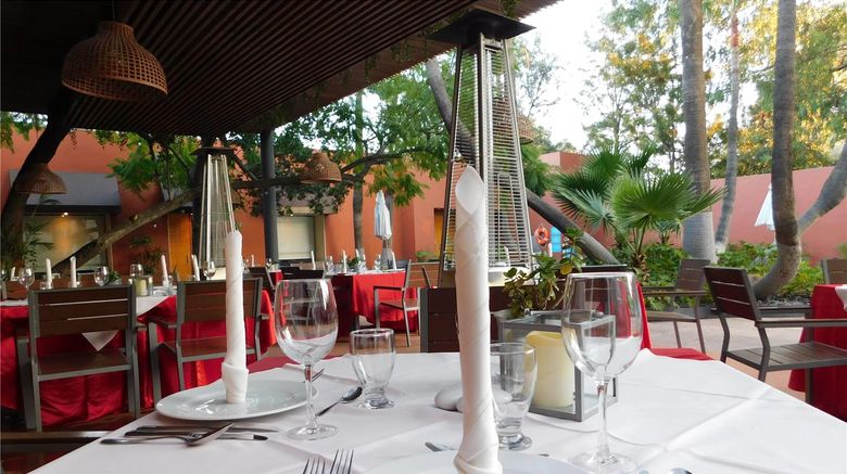 <b>Palacio Azteca Hotel Restaurant</b>. Images powered by <a href="https://iceportal.shijigroup.com/" title="IcePortal" target="_blank">IcePortal</a>.