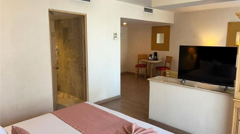 <b>Palacio Azteca Hotel Suite</b>. Images powered by <a href="https://iceportal.shijigroup.com/" title="IcePortal" target="_blank">IcePortal</a>.