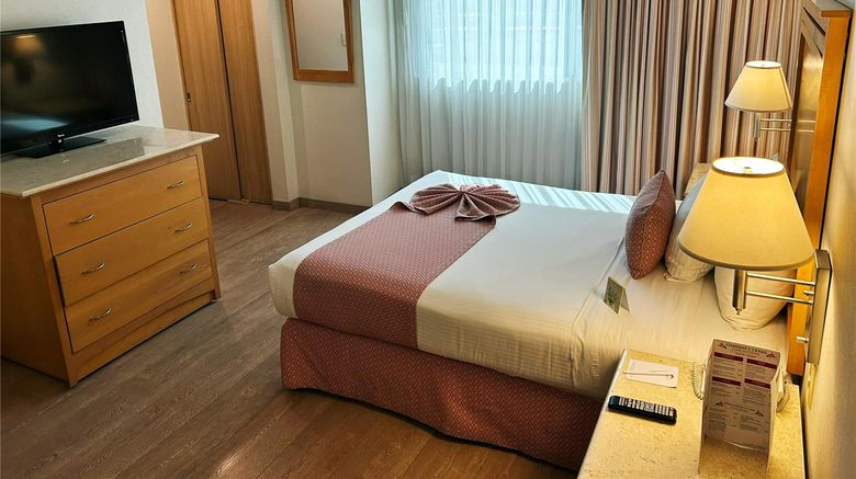 <b>Palacio Azteca Hotel Room</b>. Images powered by <a href="https://iceportal.shijigroup.com/" title="IcePortal" target="_blank">IcePortal</a>.