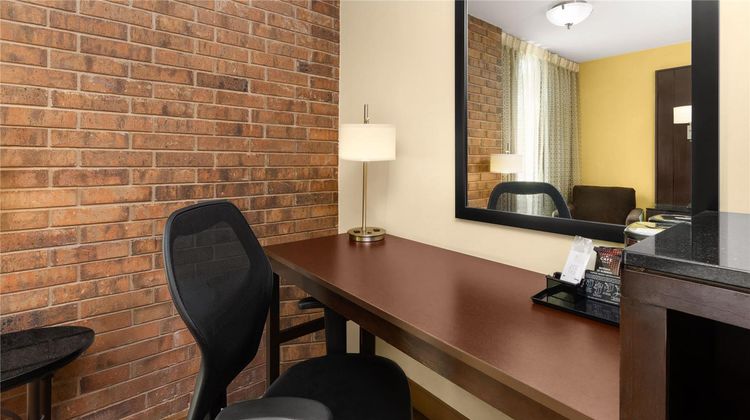 Heritage Inn Suites San Antonio Airpt Room