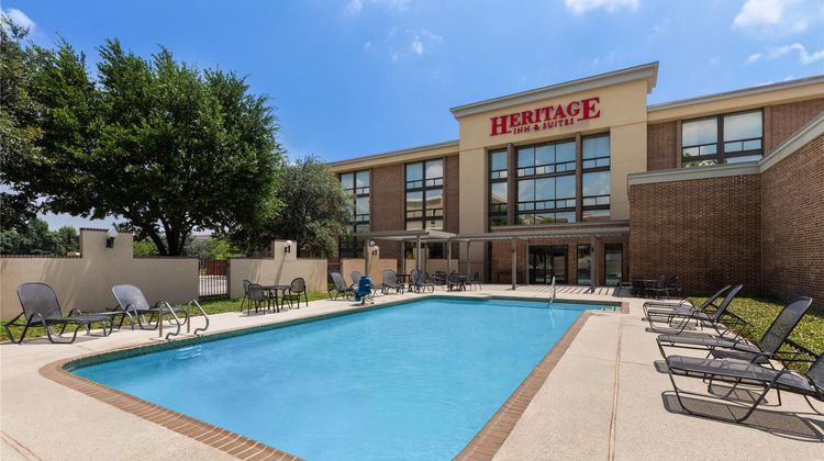 Heritage Inn Suites San Antonio Airpt Pool