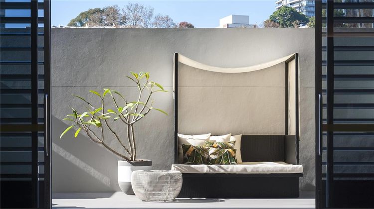 Ovolo Woolloomooloo Pool