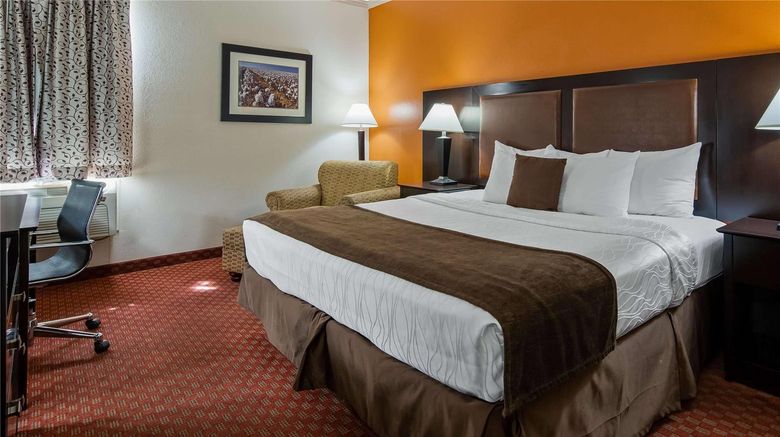 <b>Baymont by Wyndham Lubbock Room</b>. Images powered by <a href="https://iceportal.shijigroup.com/" title="IcePortal" target="_blank">IcePortal</a>.