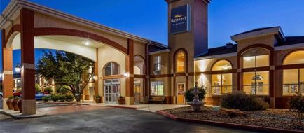 Baymont by Wyndham Lubbock Exterior