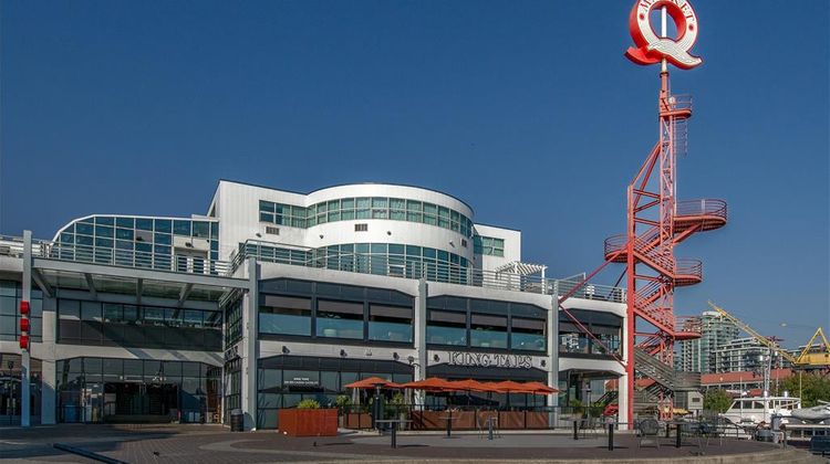 Lonsdale Quay Hotel Exterior