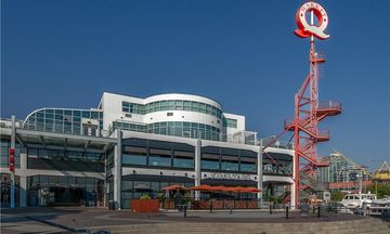 Lonsdale Quay Hotel