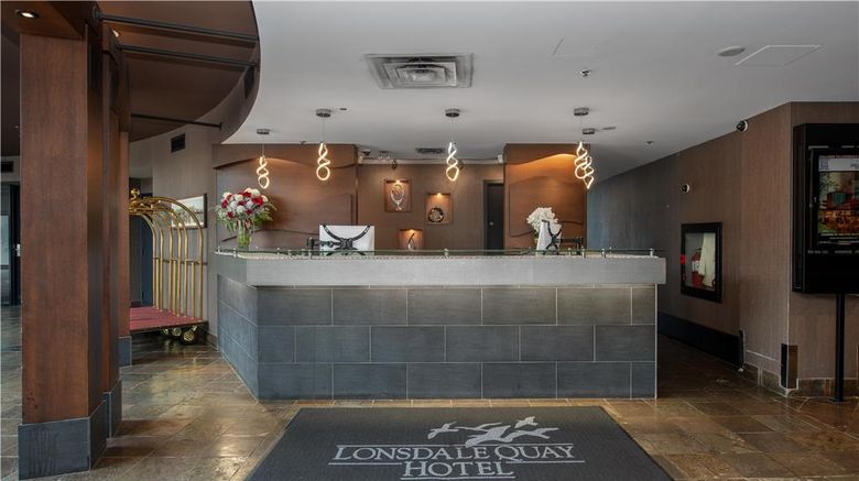 <b>Lonsdale Quay Hotel Lobby</b>. Images powered by <a href="https://iceportal.shijigroup.com/" title="IcePortal" target="_blank">IcePortal</a>.