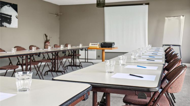 The 2 by Hotel Akena La Ferte Bernard Meeting