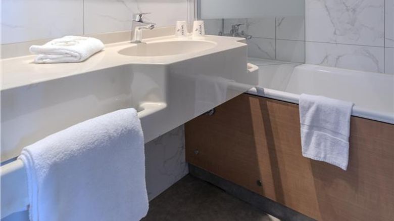 <b>Hotel Akena Poitiers Nord Futuroscope Suite</b>. Images powered by <a href="https://iceportal.shijigroup.com/" title="IcePortal" target="_blank">IcePortal</a>.