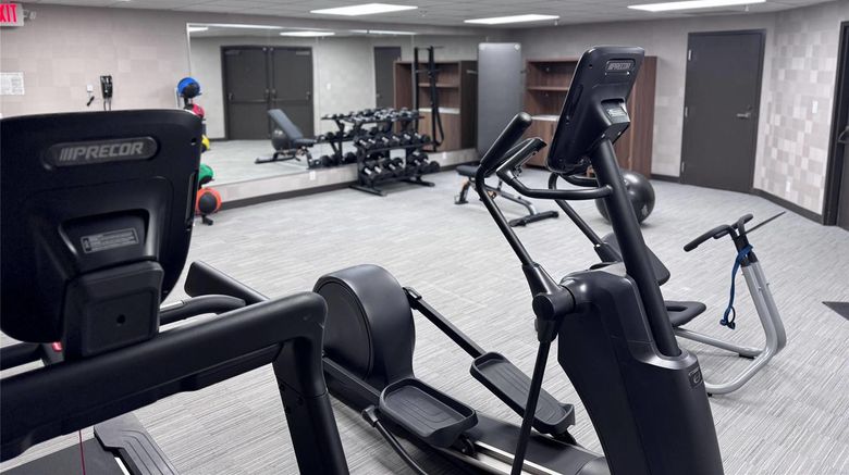 <b>La Quinta Inn & Suites Miamisburg Health</b>. Images powered by <a href="https://iceportal.shijigroup.com/" title="IcePortal" target="_blank">IcePortal</a>.