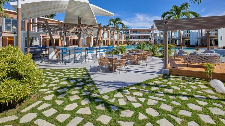 LIME Resort Bohol, a member of Radisson Restaurant