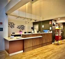 Quality Inn & Suites Thunder Bay Lobby