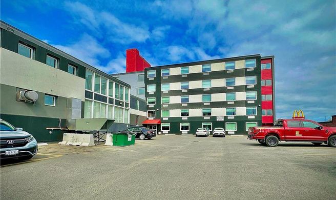 Quality Inn & Suites Thunder Bay Exterior