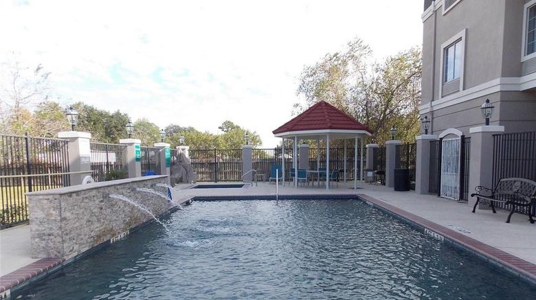 <b>Vista Del Sol Hotel Rosenberg Pool</b>. Images powered by <a href="https://iceportal.shijigroup.com/" title="IcePortal" target="_blank">IcePortal</a>.