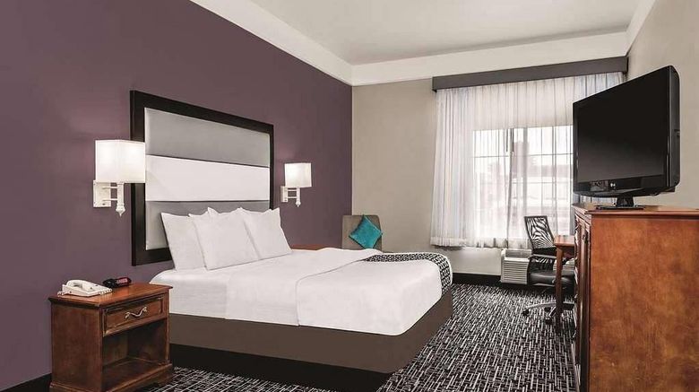 <b>Vista Del Sol Hotel Rosenberg Room</b>. Images powered by <a href="https://iceportal.shijigroup.com/" title="IcePortal" target="_blank">IcePortal</a>.