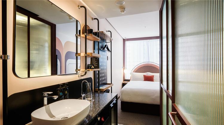 Ovolo Melbourne South Yarra Room
