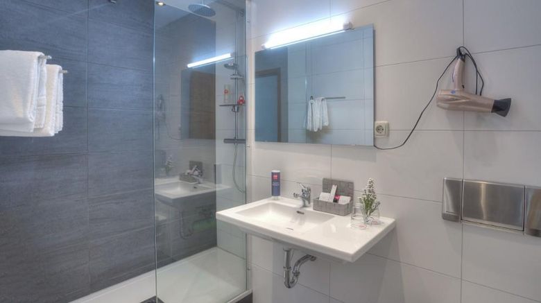 <b>Michel Hotel Frankfurt Maintal Room</b>. Images powered by <a href="https://iceportal.shijigroup.com/" title="IcePortal" target="_blank">IcePortal</a>.