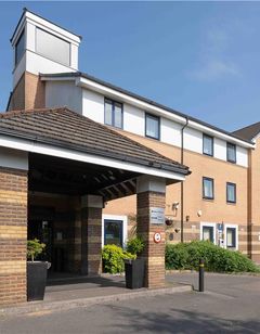 Travelodge Cardiff Gate