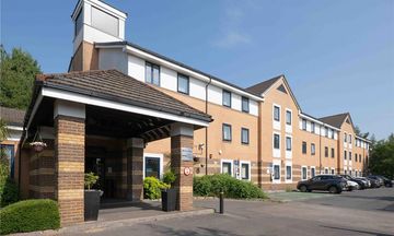 Travelodge Cardiff Gate