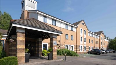 Travelodge Cardiff Gate