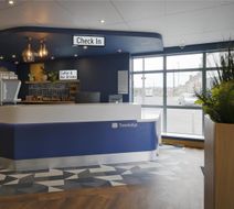 Travelodge Wakefield Lobby