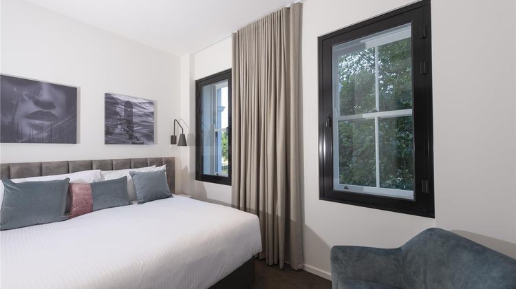 Oaks R Suites Geelong Room
