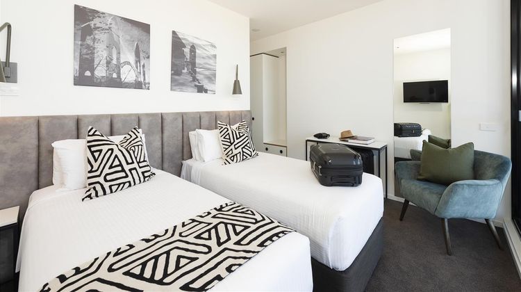 Oaks R Suites Geelong Room
