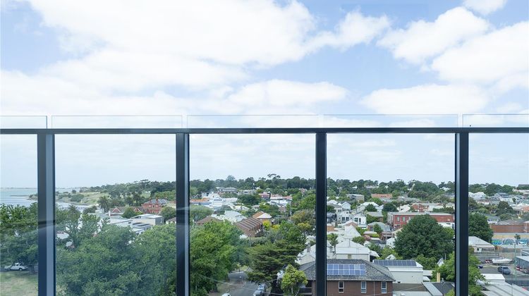 Oaks R Suites Geelong Room