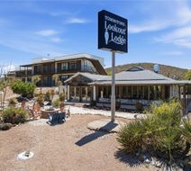 Tombstone Lookout Lodge Exterior