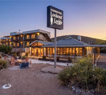 Tombstone Lookout Lodge Exterior