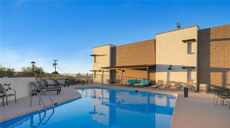 Tombstone Lookout Lodge Pool