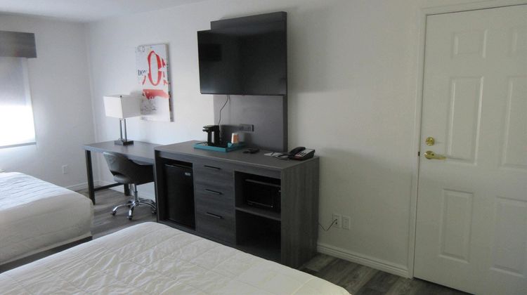 Quality Inn Carlin Room