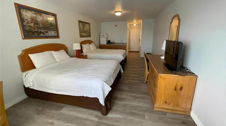 Quality Inn Carlin Room