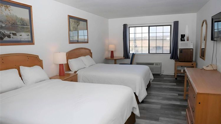 Quality Inn Carlin Room