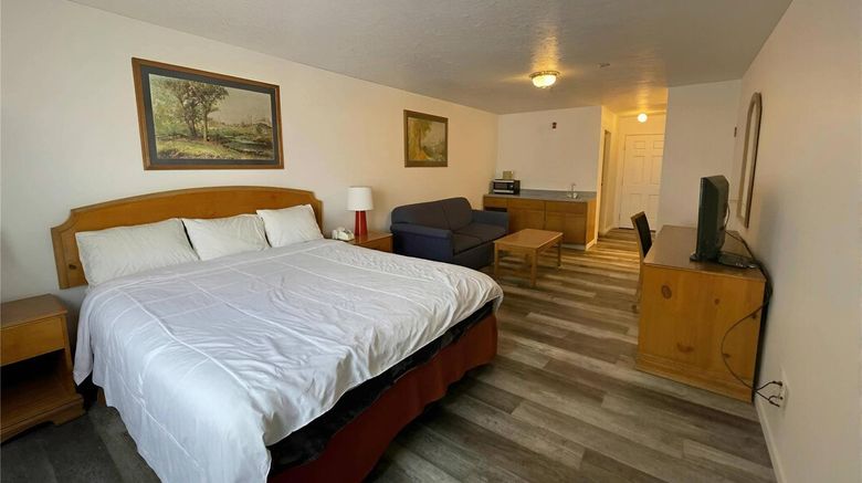 <b>Quality Inn Carlin Suite</b>. Images powered by <a href="https://iceportal.shijigroup.com/" title="IcePortal" target="_blank">IcePortal</a>.