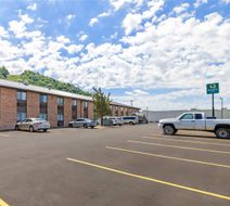 Quality Inn Exterior