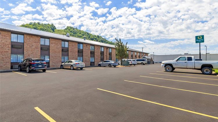 Quality Inn Exterior