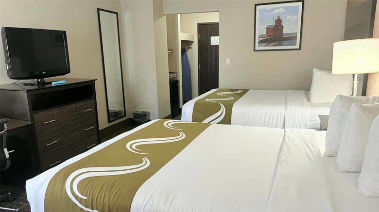 <b>AmericInn by Wyndham Holland Room</b>. Images powered by <a href="https://iceportal.shijigroup.com/" title="IcePortal" target="_blank">IcePortal</a>.